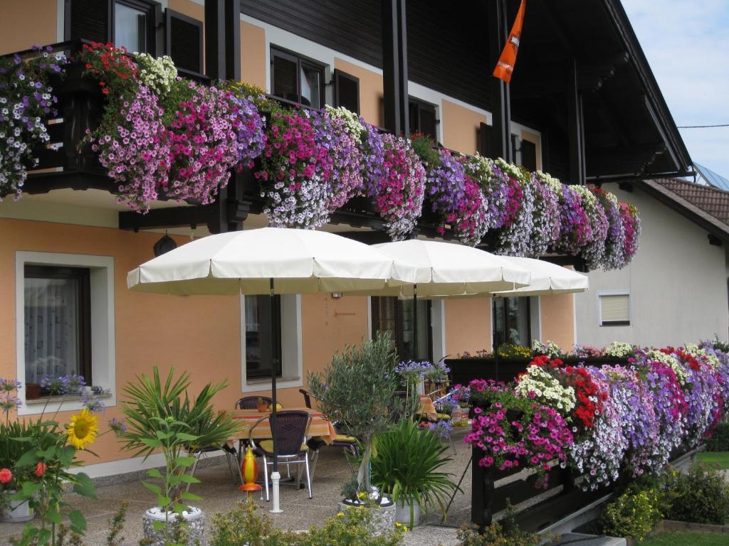 Gaestehaus Stroitz Drobollach am Faakersee Exterior foto