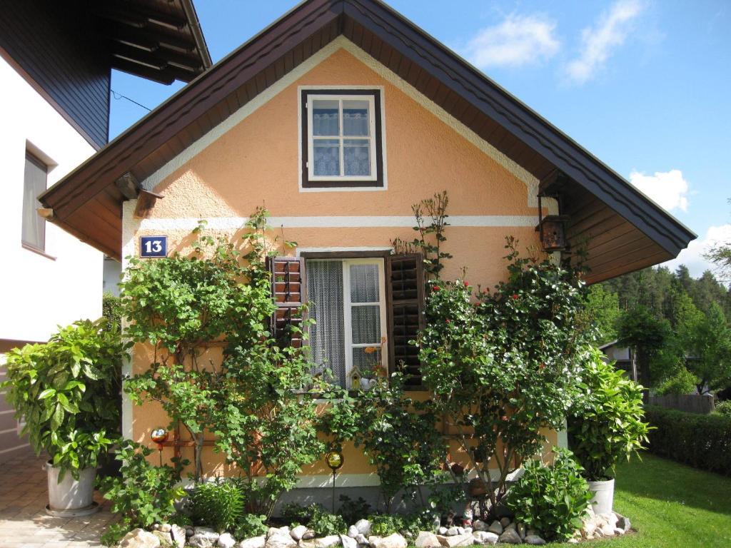 Gaestehaus Stroitz Drobollach am Faakersee Exterior foto